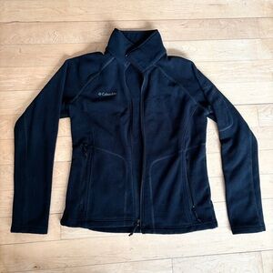 Women’s black medium full zip Columbia fleece jacket